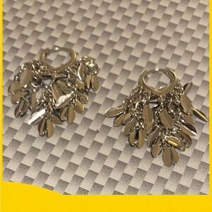 New Fashion Earings 2” Drop As Shown